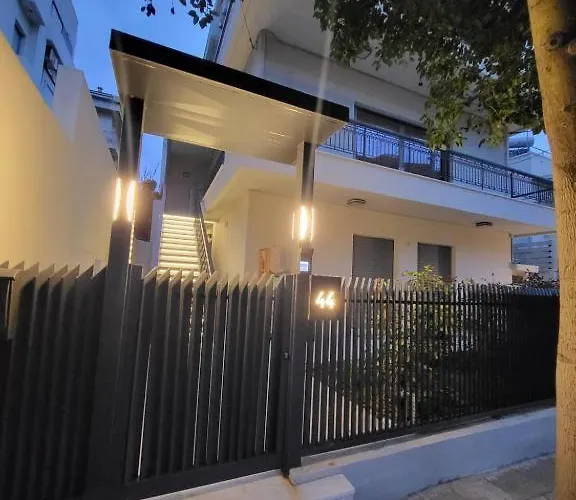 Modern Apartment Near Kifisias Ave